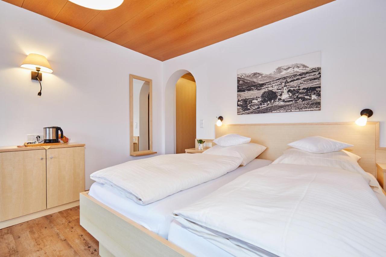 Gaestehaus Flora Reit im Winkl Esterno foto