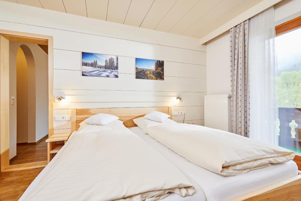 Gaestehaus Flora Reit im Winkl Esterno foto