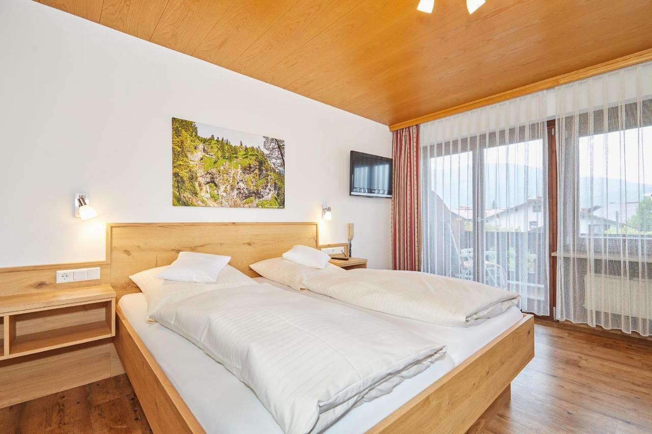 Gaestehaus Flora Reit im Winkl Esterno foto