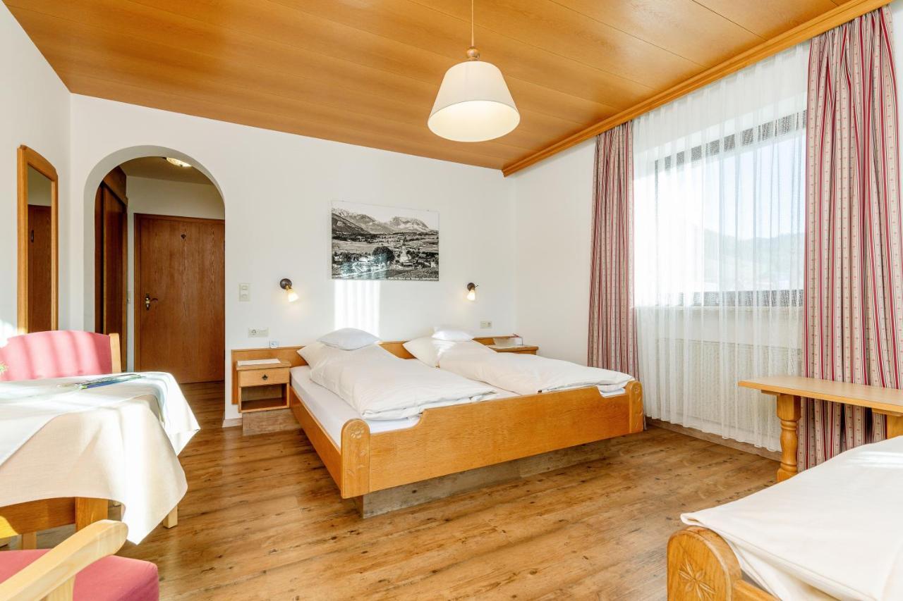 Gaestehaus Flora Reit im Winkl Esterno foto