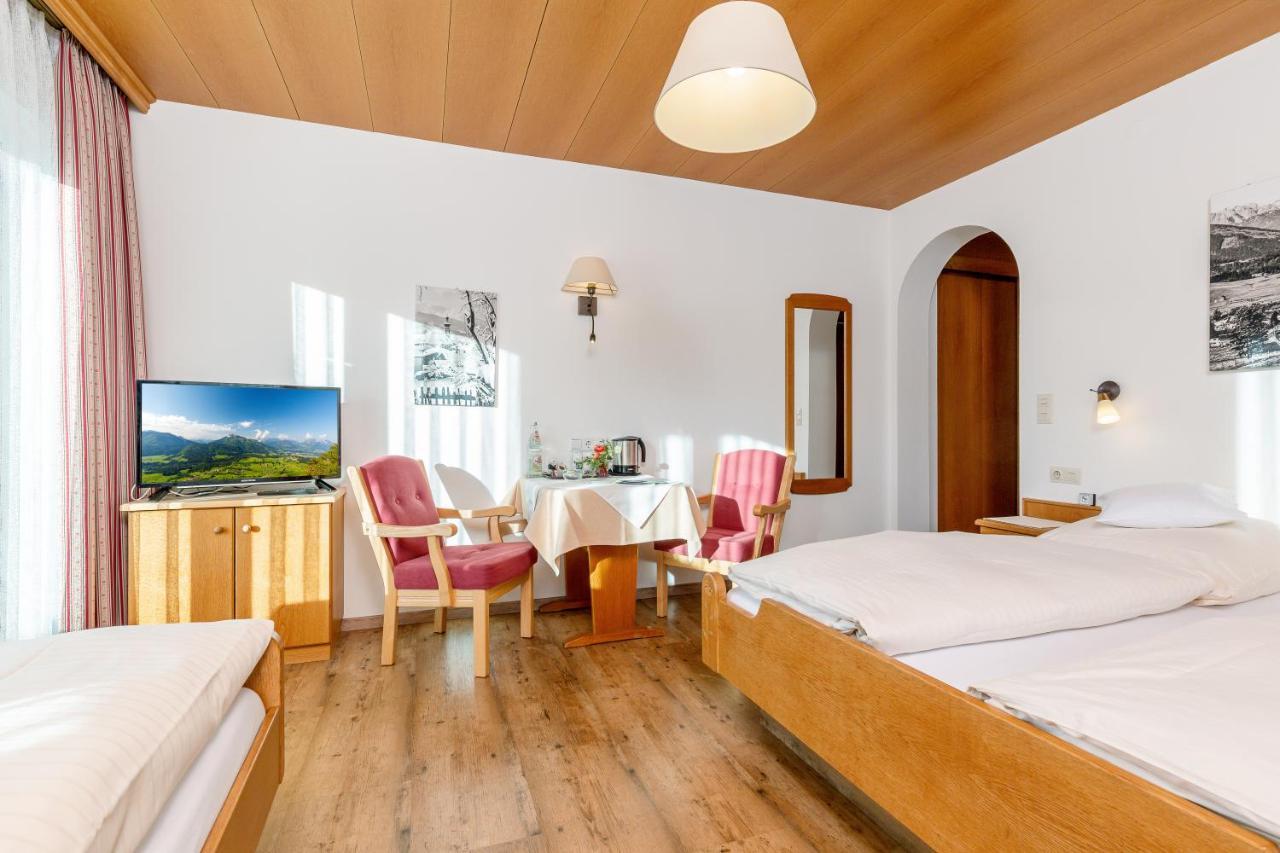 Gaestehaus Flora Reit im Winkl Esterno foto