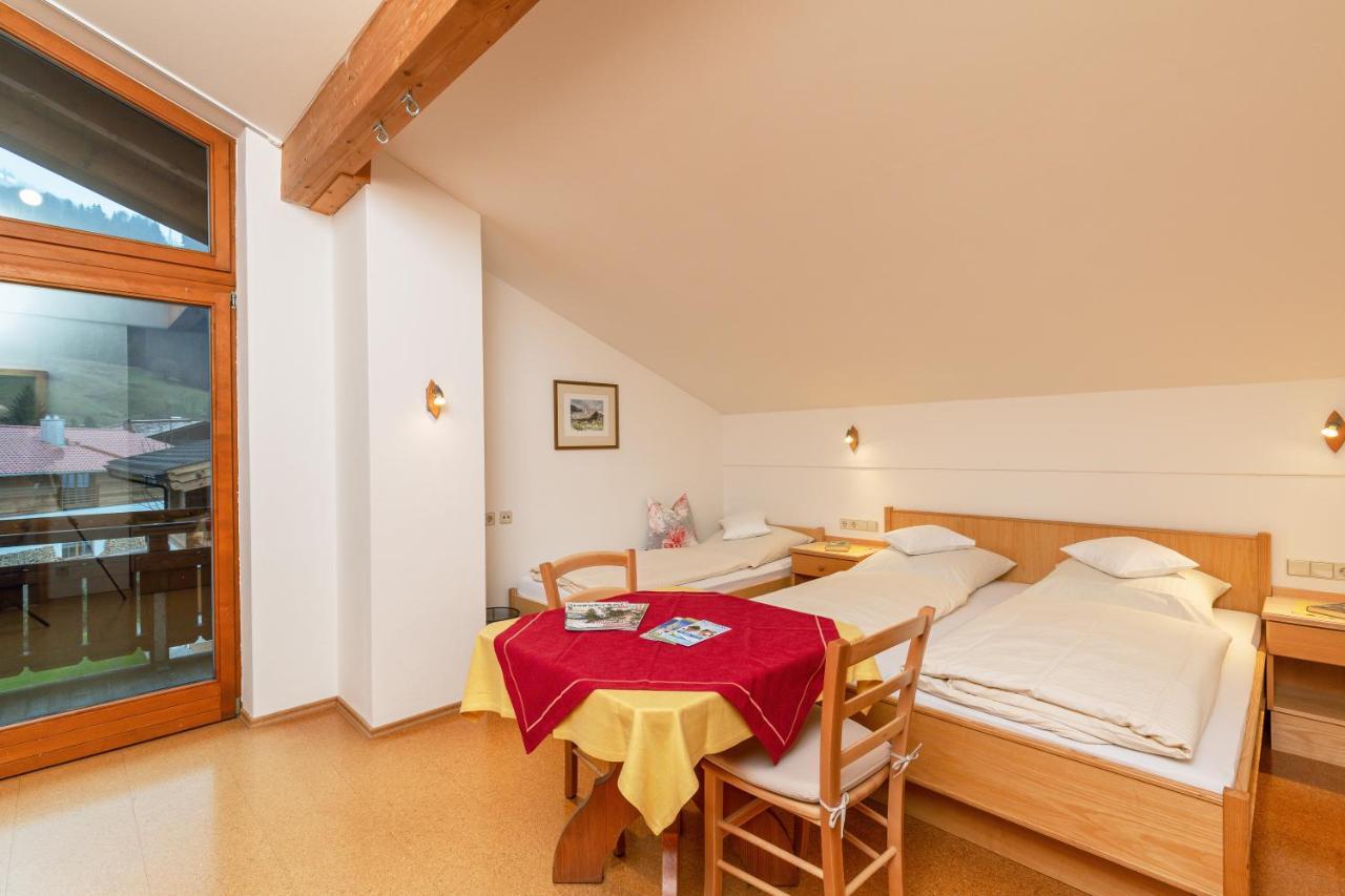 Gaestehaus Flora Reit im Winkl Esterno foto